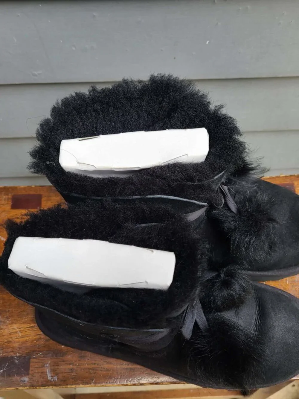 UGG Gita Black Suede Shearling Boots size 8 in Box